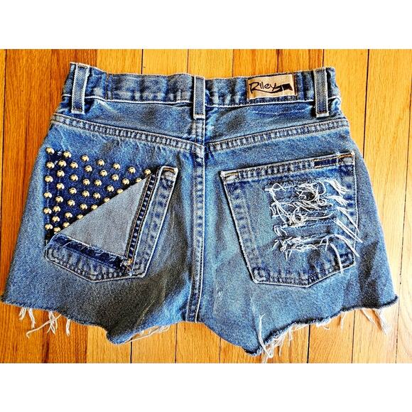 Riley Distressed Jeans Denim Shorts, One of a kind, Streetwear, Stud Pocket Sz S - Picture 2 of 9